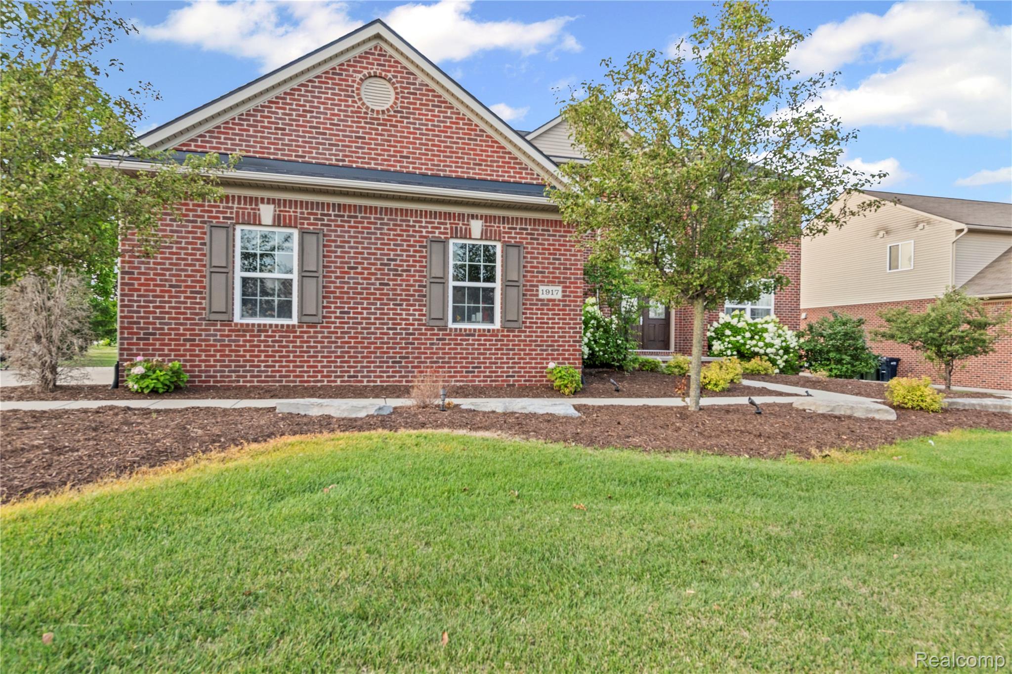 1917 Ravenhill Drive