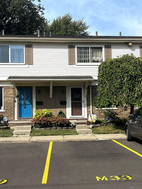 39737 Manor Drive Harrison Charter Township MI 48045