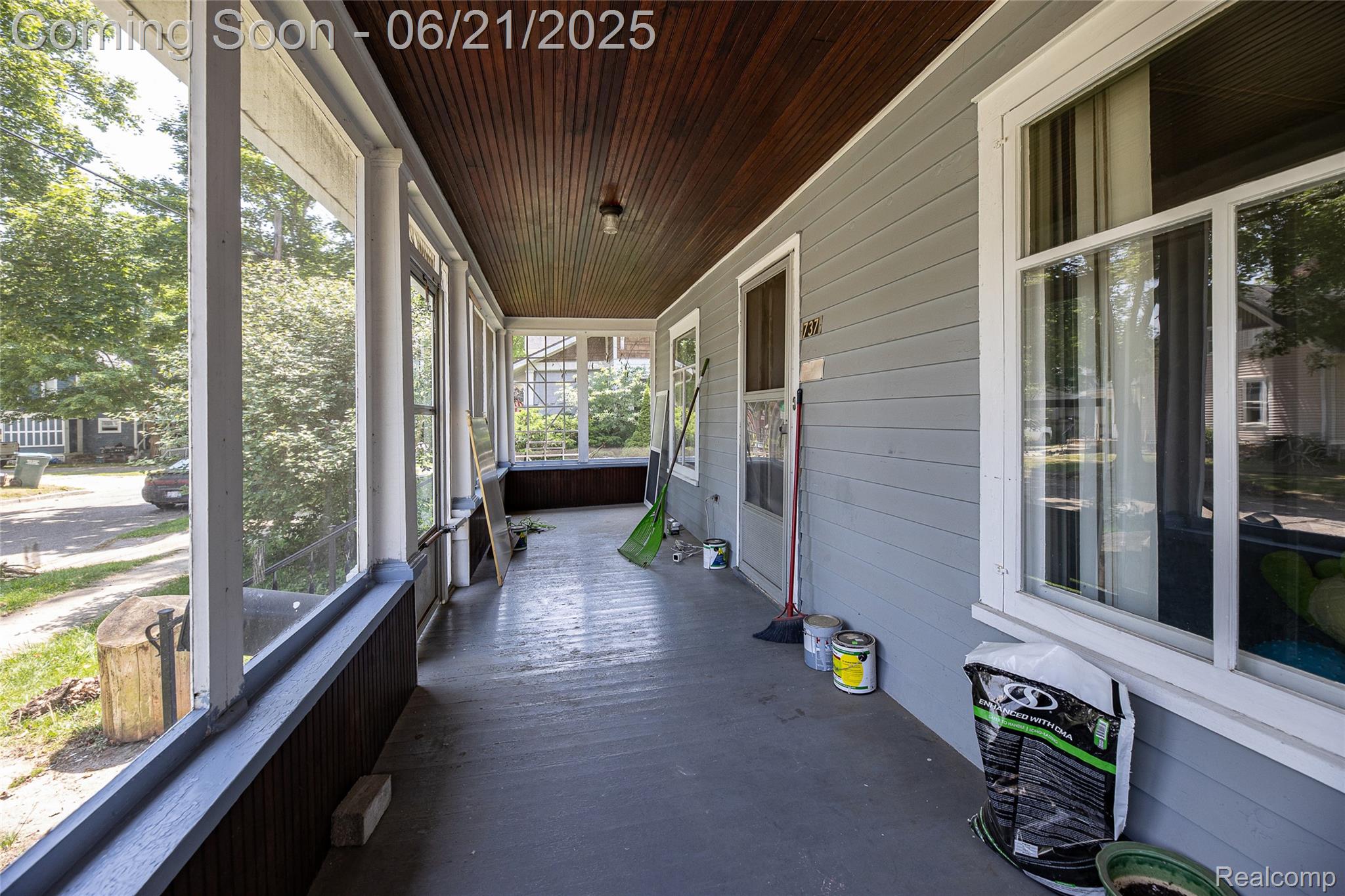 737 N Madison Street