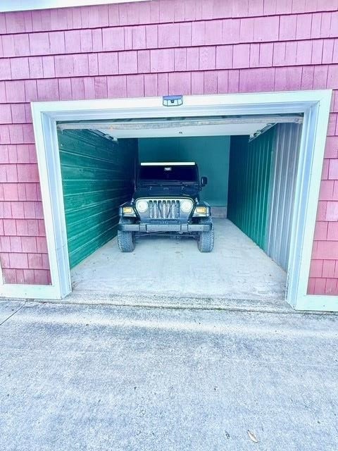 7430/7428 Hansen Trail