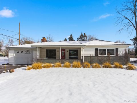 48940 Cardinal Street Utica City MI 48317