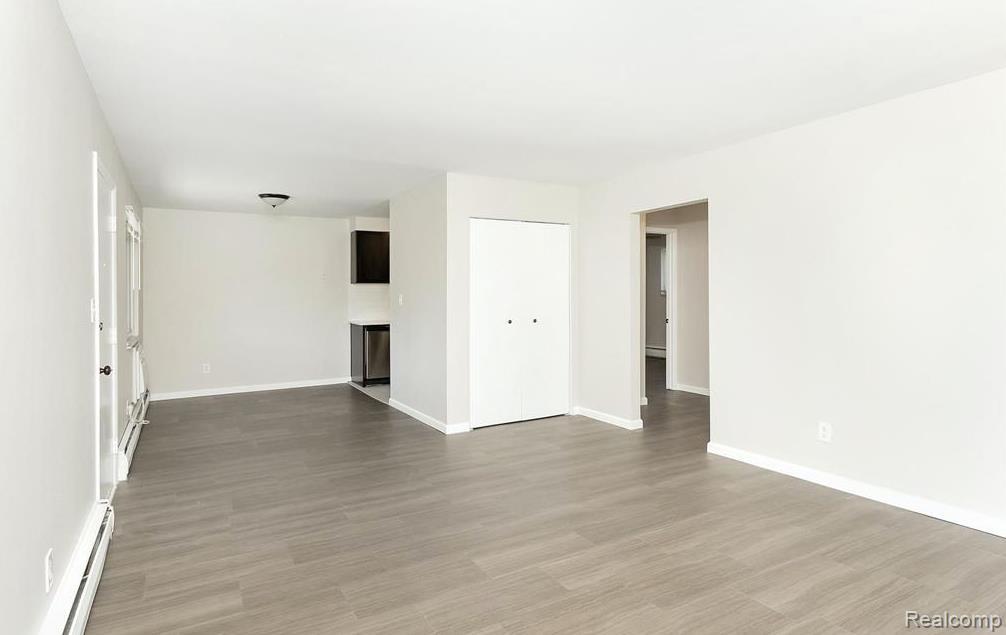 3330 GREENFIELD Road 22