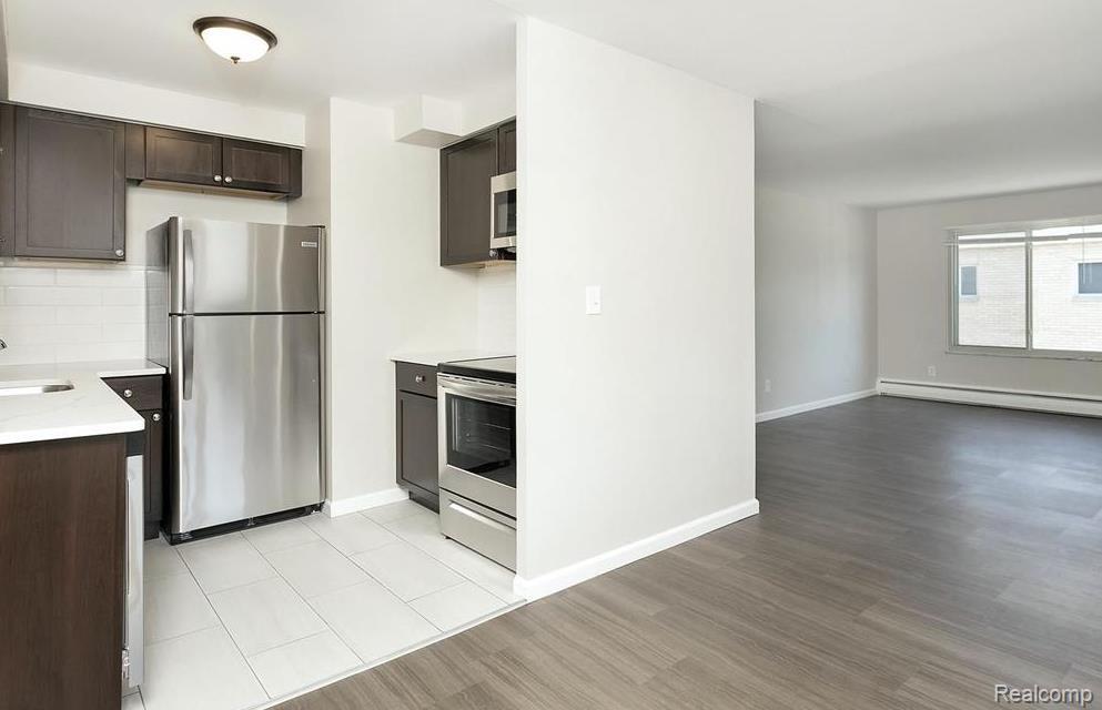 3330 GREENFIELD Road 22