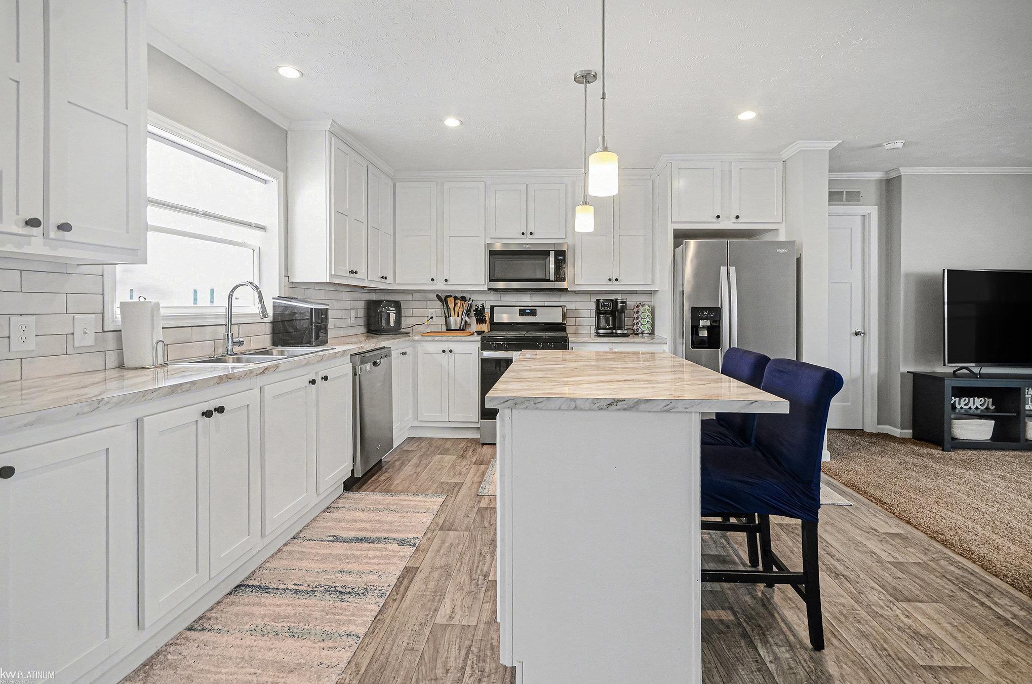 37330 Burrstone Lane