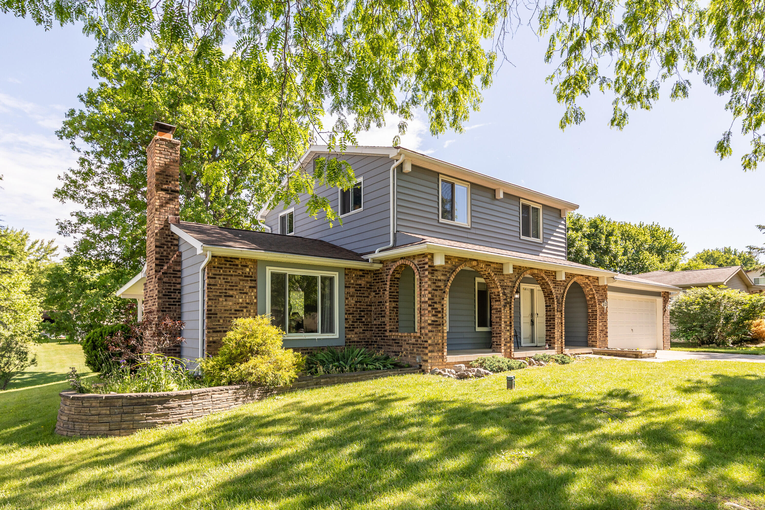 1121 Hollyhock Drive
