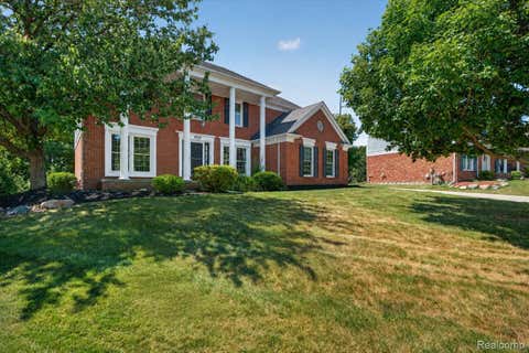 Photo of 1727 Hillcrest Drive, Rochester Hills City, MI 48306 (MLS # 20261062621)