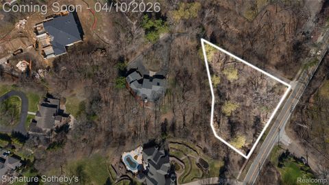 4650 Lahser Road Bloomfield Hills City MI 48302