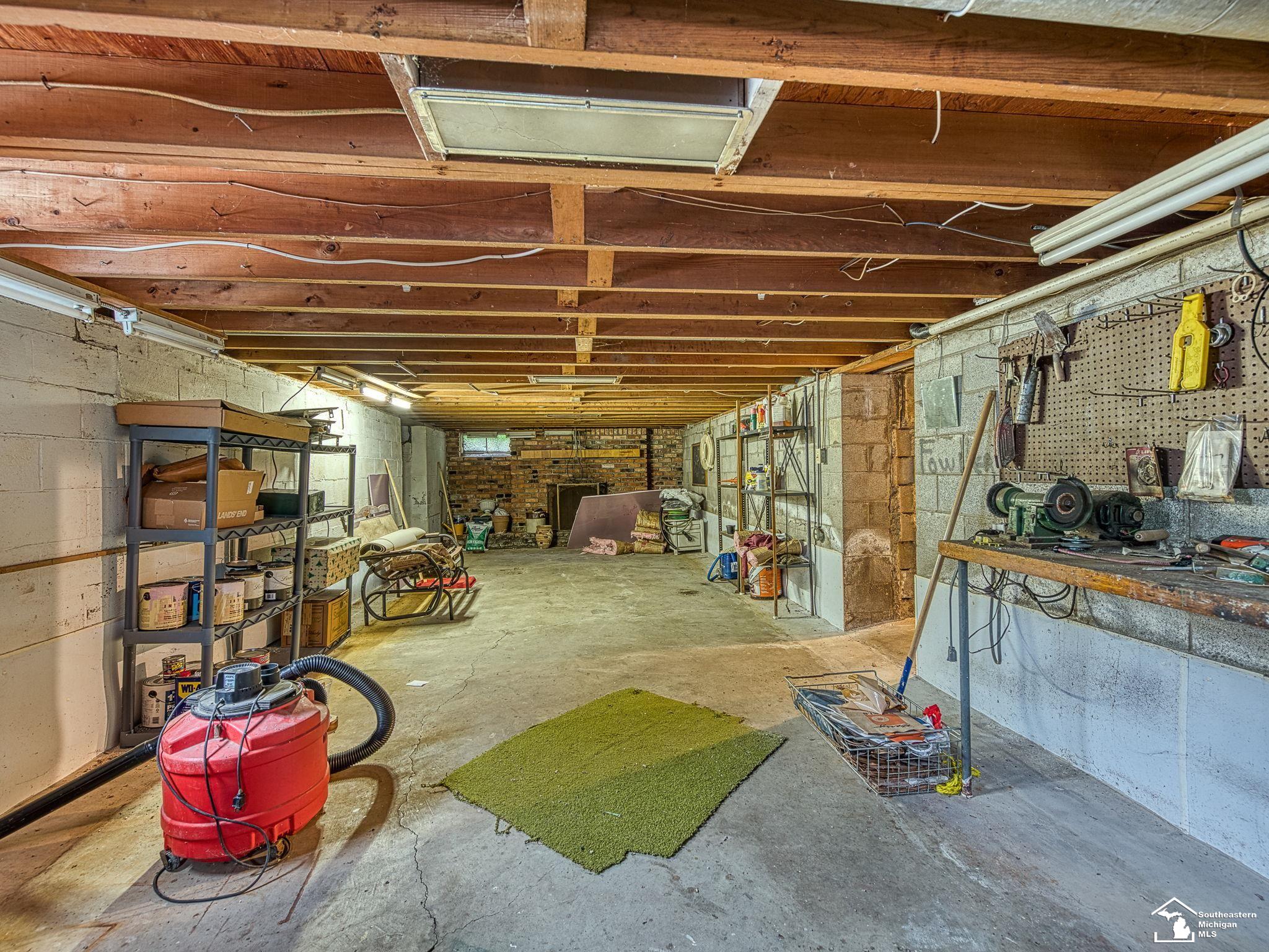 Whiteford Township, Michigan 49267, United States, 4 Bedrooms Bedrooms, ,2 BathroomsBathrooms,Residential,Pending,129617