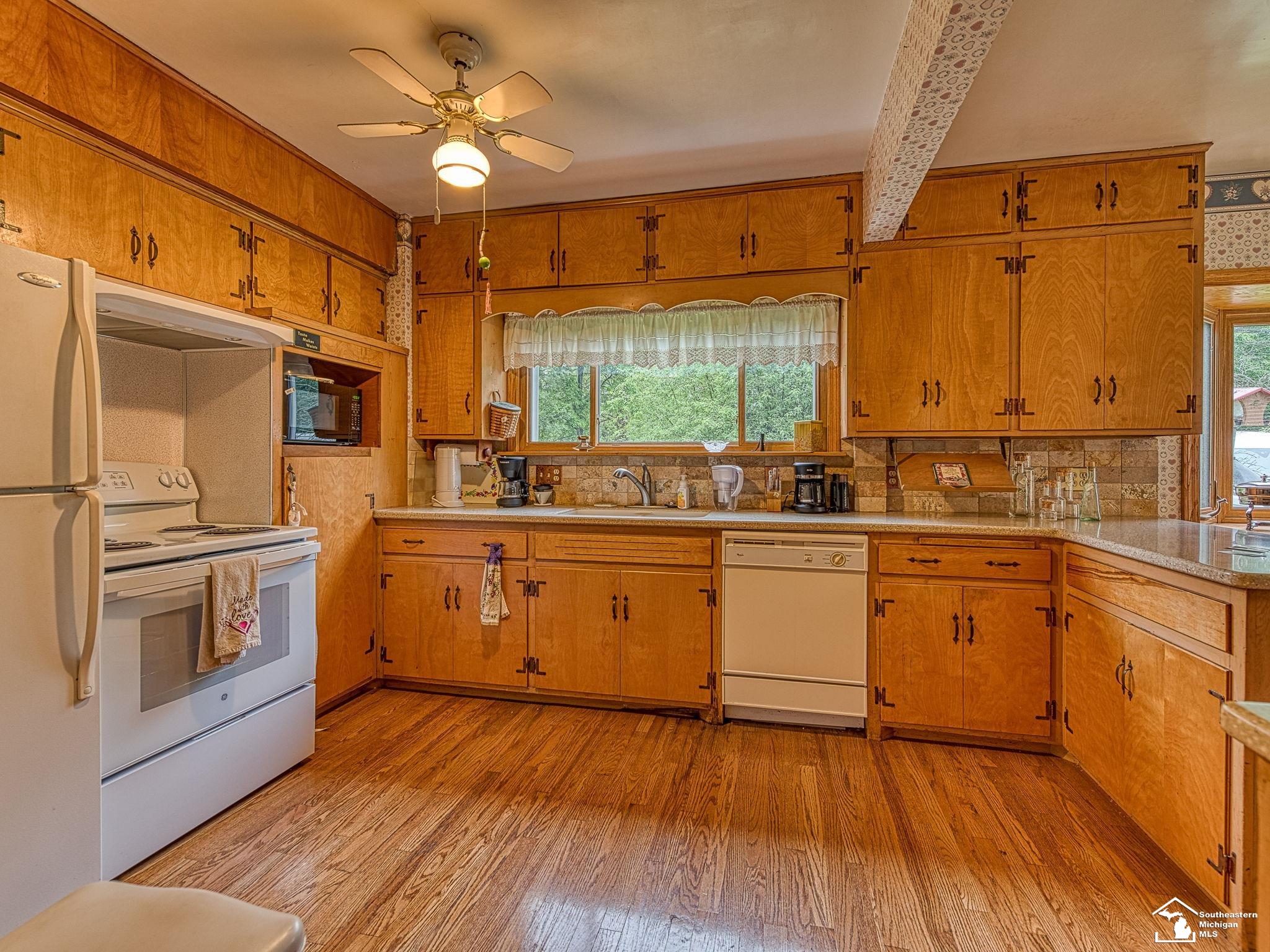 Whiteford Township, Michigan 49267, United States, 4 Bedrooms Bedrooms, ,2 BathroomsBathrooms,Residential,Pending,129617