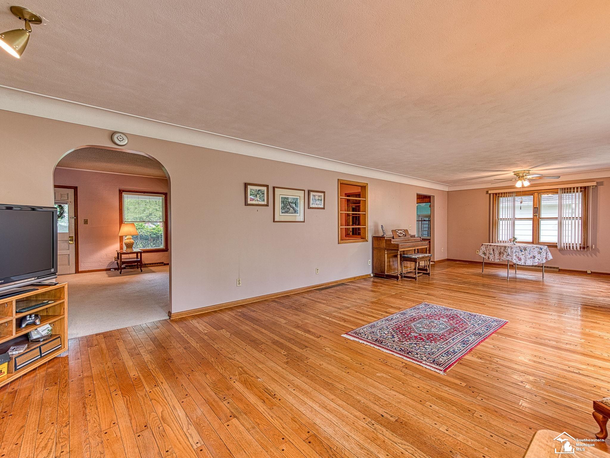 Whiteford Township, Michigan 49267, United States, 4 Bedrooms Bedrooms, ,2 BathroomsBathrooms,Residential,Pending,129617