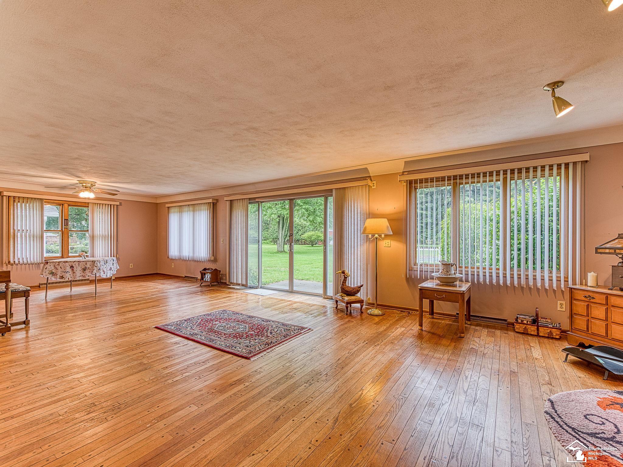 Whiteford Township, Michigan 49267, United States, 4 Bedrooms Bedrooms, ,2 BathroomsBathrooms,Residential,Pending,129617