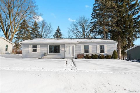 6123 Stephen Green Oak Township MI 48116
