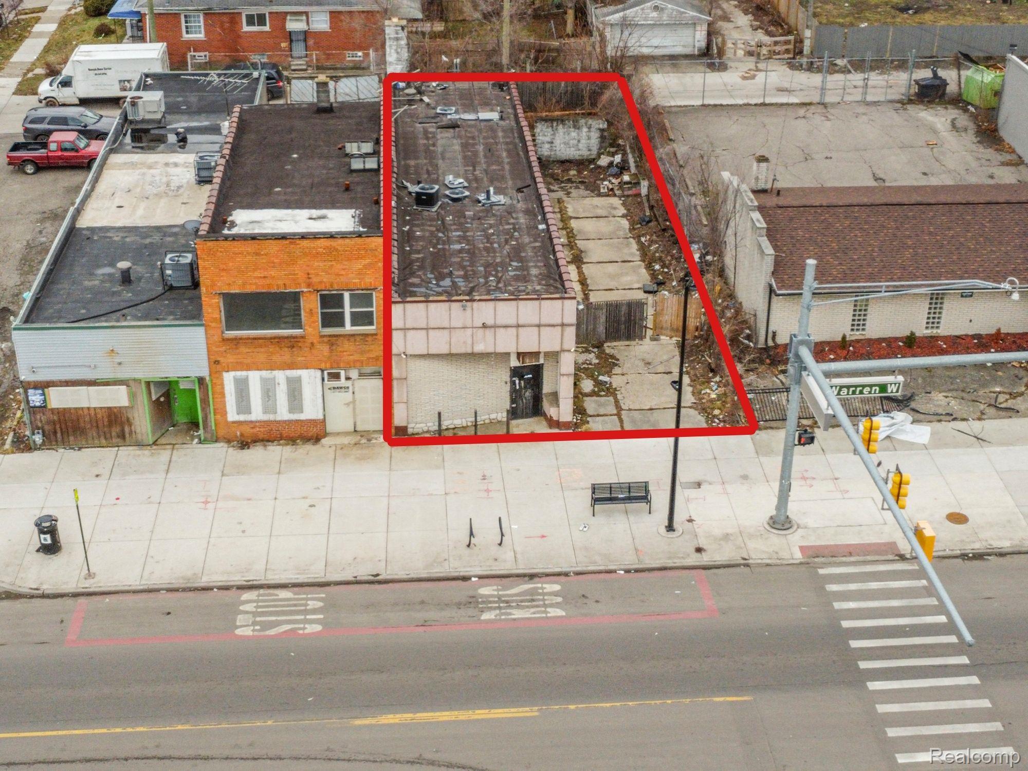 16815 W Warren Avenue