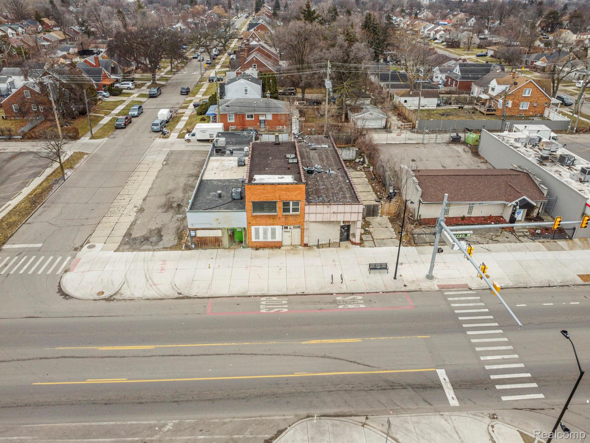 16815 W Warren Avenue