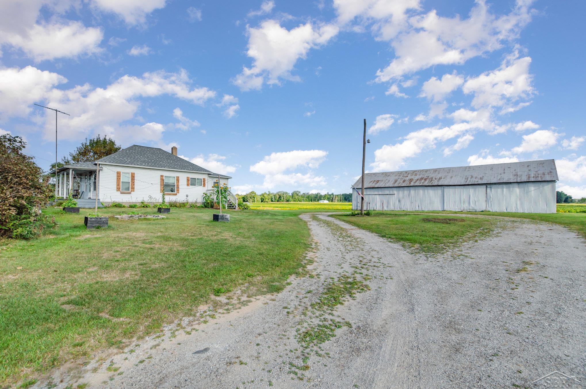 587 Townline 16 Road