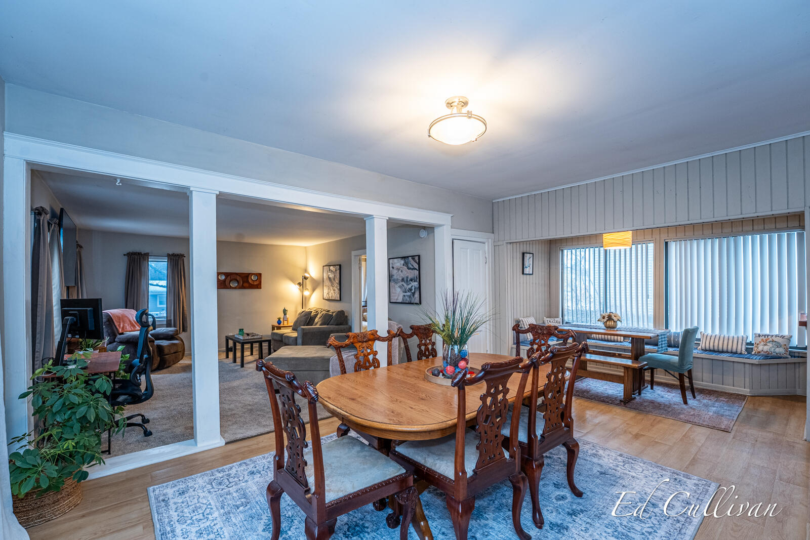 211 N Division Street