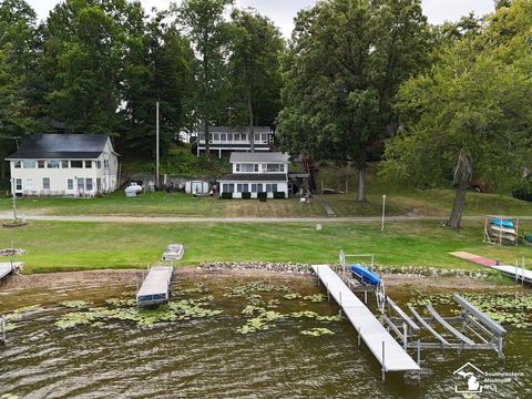 9911 Lake Drive Camden Township MI 49255