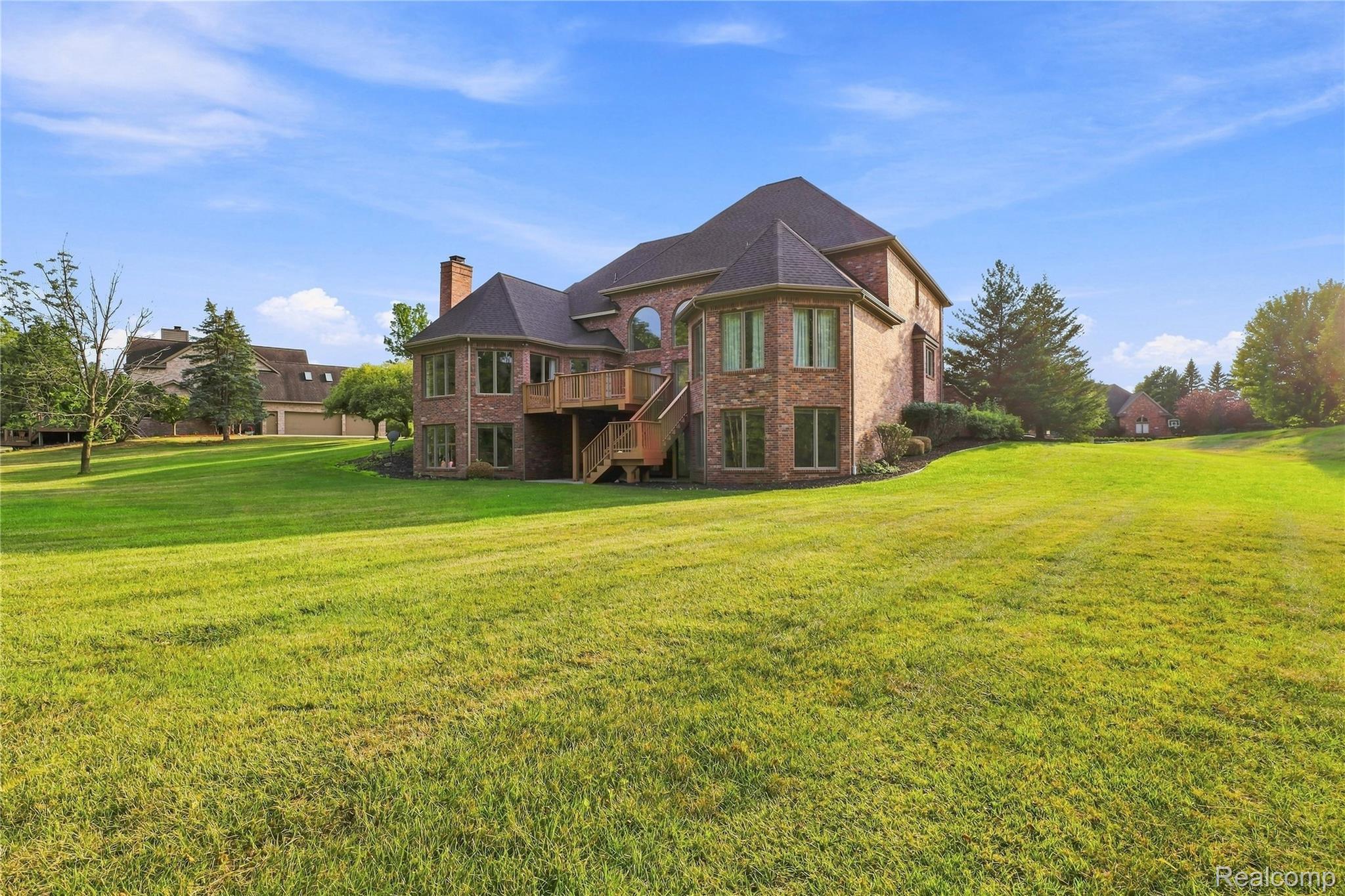 8263 Pine Hollow Trail