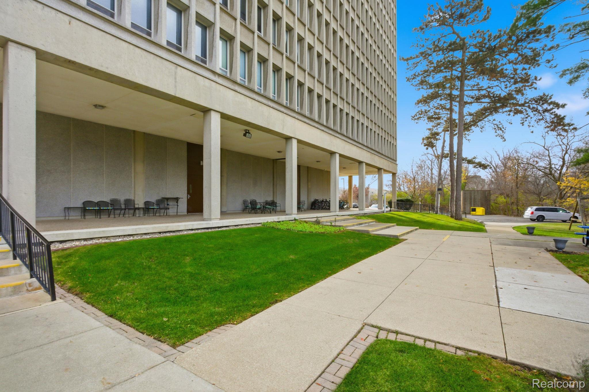 22700 Garrison Street 606