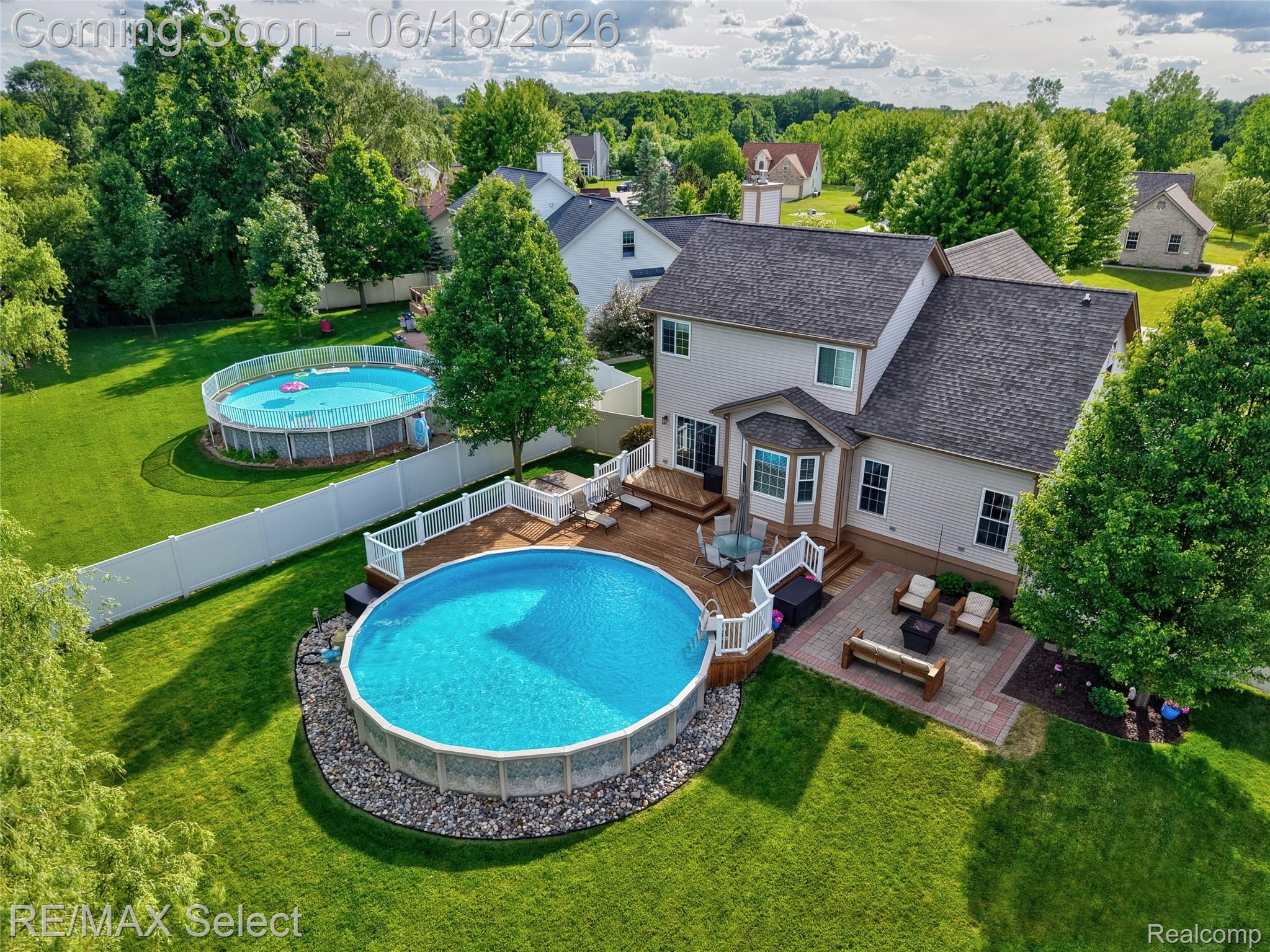 4135 Maplewood Meadows Avenue