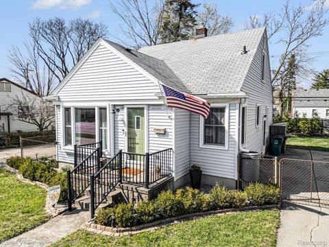 1404 11 Mile Road Berkley City MI 48072