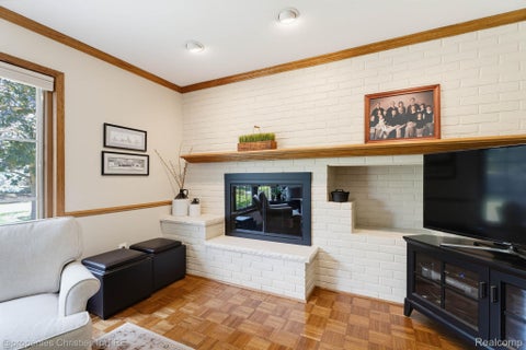 Tiny photo for 932 S Reading Road, Bloomfield Charter Township, MI 48304 (MLS # 20261069264)