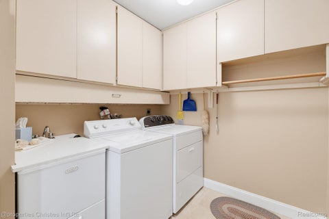 Tiny photo for 932 S Reading Road, Bloomfield Charter Township, MI 48304 (MLS # 20261069264)