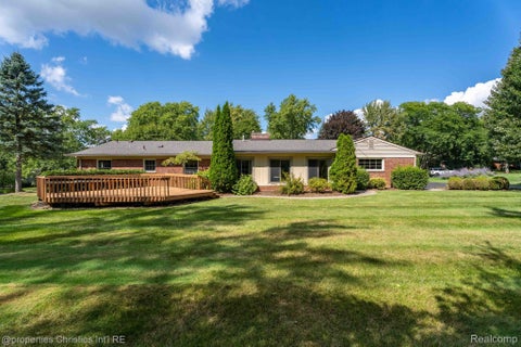 Tiny photo for 932 S Reading Road, Bloomfield Charter Township, MI 48304 (MLS # 20261069264)