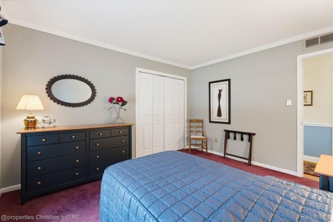 Tiny photo for 932 S Reading Road, Bloomfield Charter Township, MI 48304 (MLS # 20261069264)