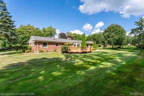 Tiny photo for 932 S Reading Road, Bloomfield Charter Township, MI 48304 (MLS # 20261069264)