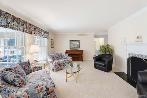 Tiny photo for 932 S Reading Road, Bloomfield Charter Township, MI 48304 (MLS # 20261069264)