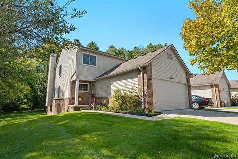 10484 Northvalley Court Hartland Township MI 48353