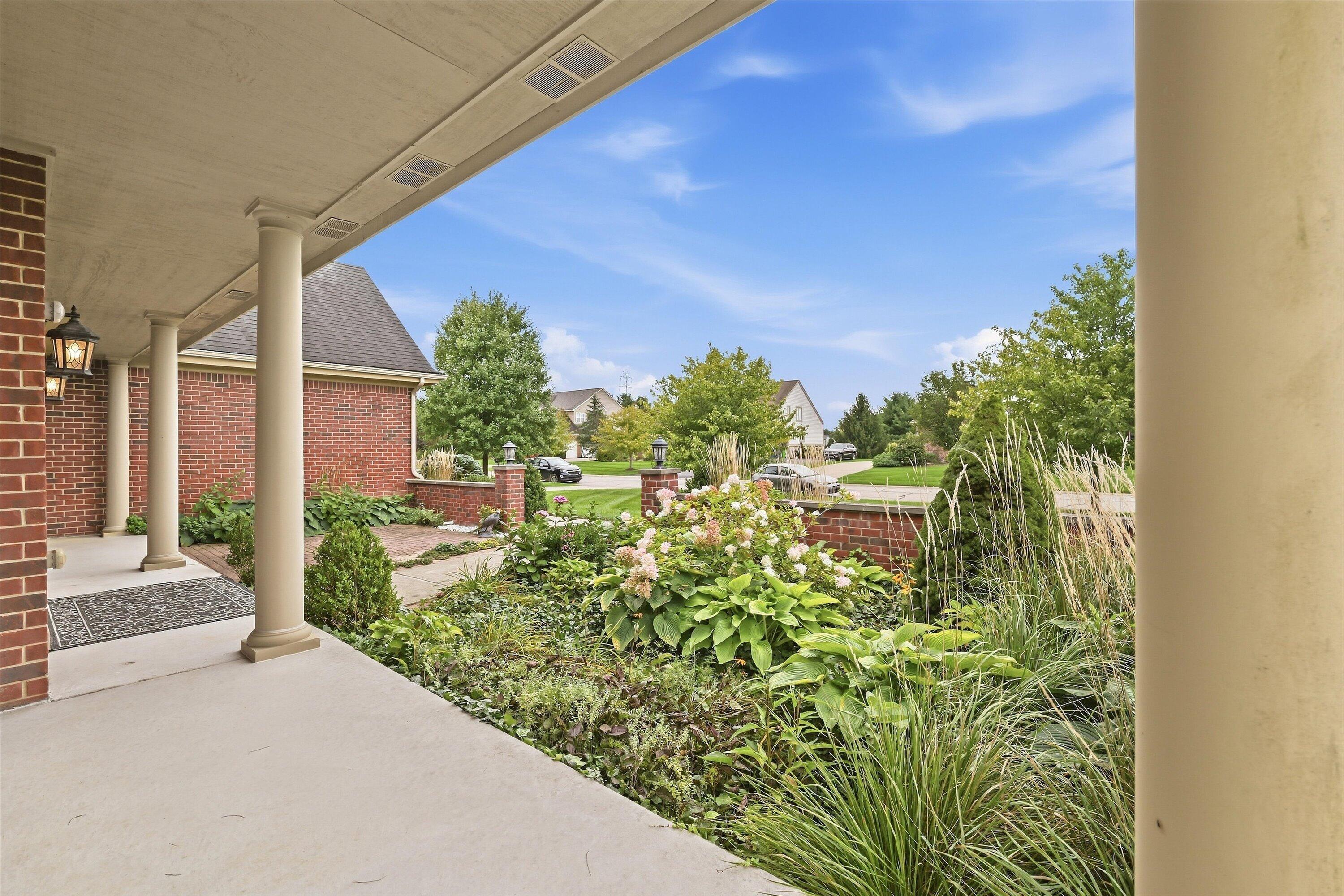 887 Gallery Lane