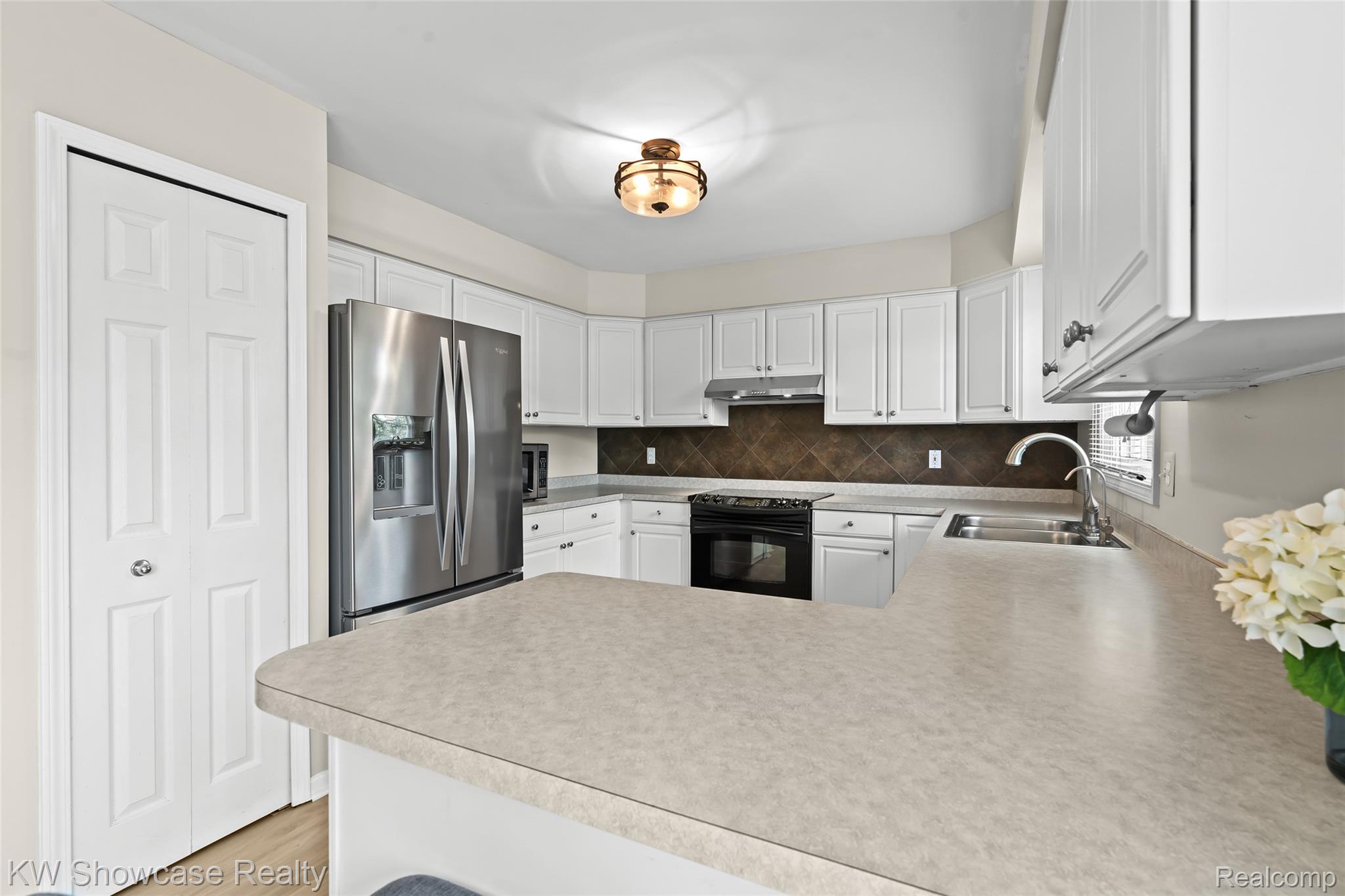 2876 Bay Vista Drive