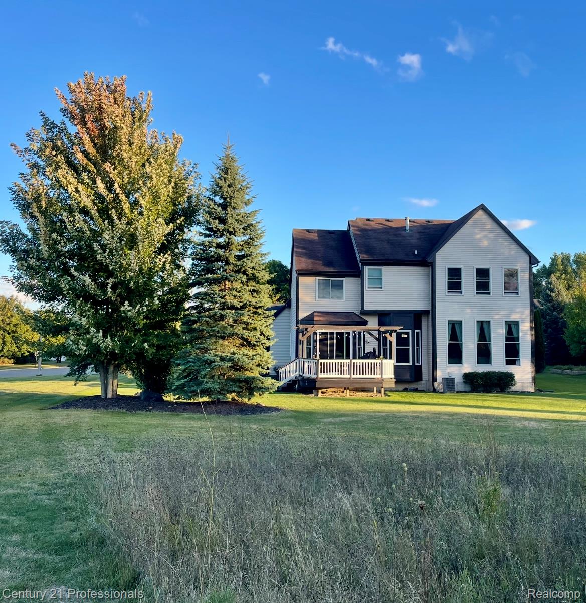 778 W Peninsula Court