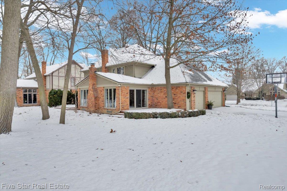 4143 Glencastle Drive