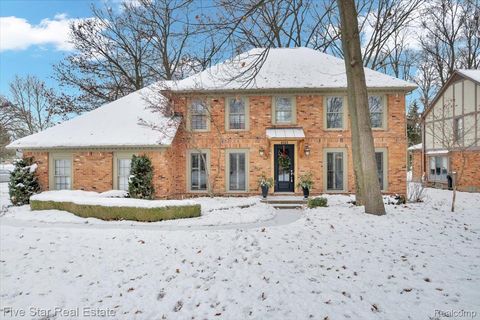 Photo of 4143 Glencastle Drive, Troy City, MI 48098 (MLS # 20251060024)