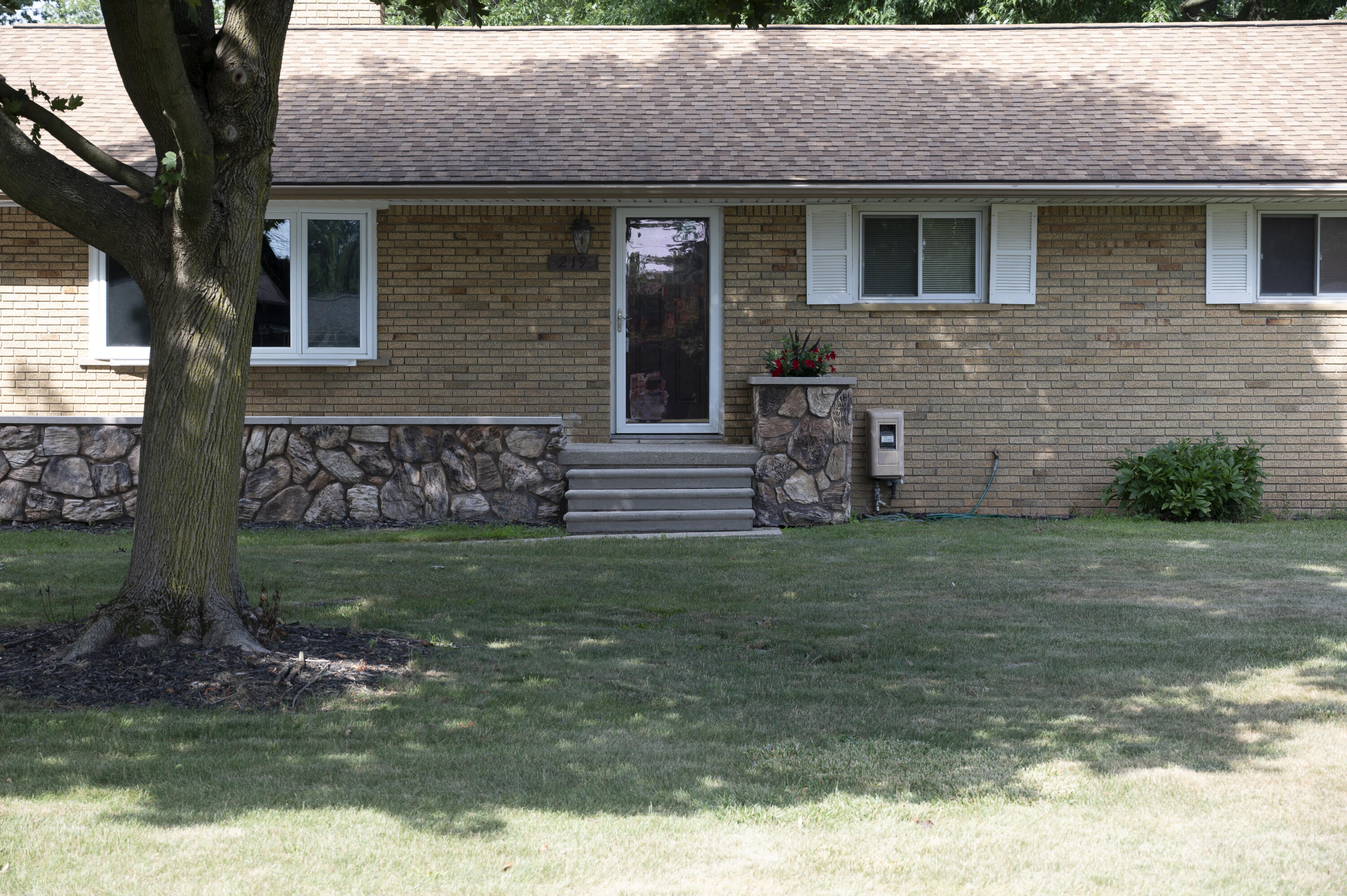 219 Ottawa Drive