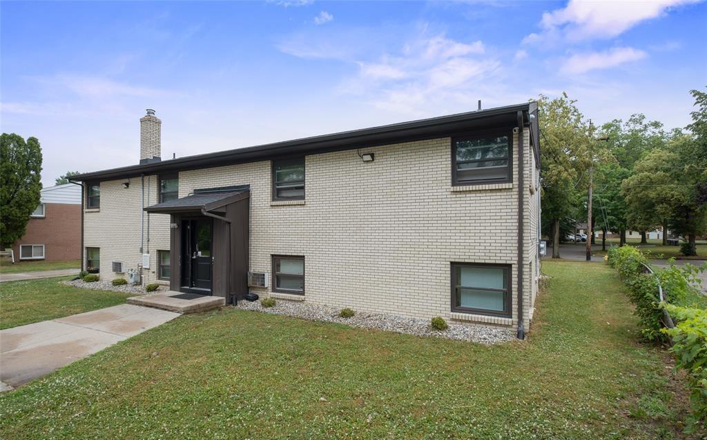 3241 Marshall Avenue SE