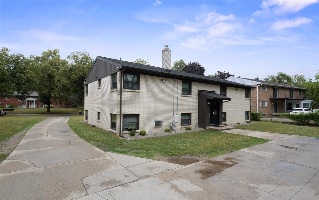 3241 Marshall Avenue SE