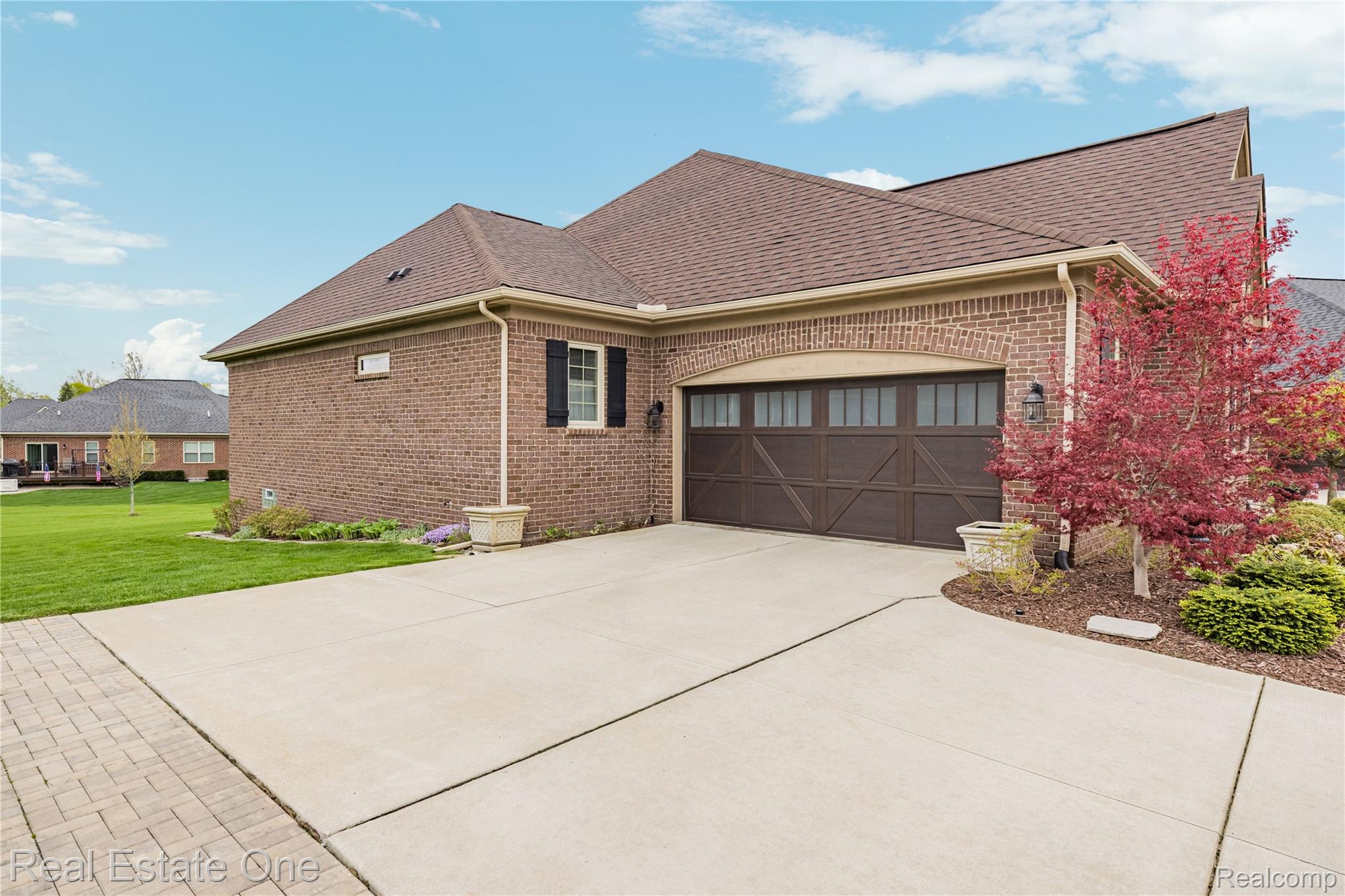 49031 Honey Tree Court Court