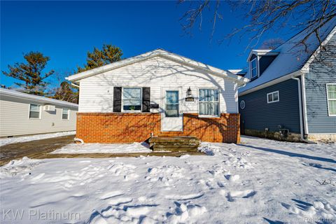 1733 Whipple Street Port Huron City MI 48060