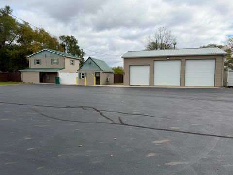 396 & 398 N 20th Street Springfield City MI 49037