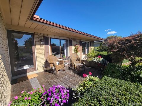13421 KINGSVILLE Drive Sterling Heights City Macomb MI 48312