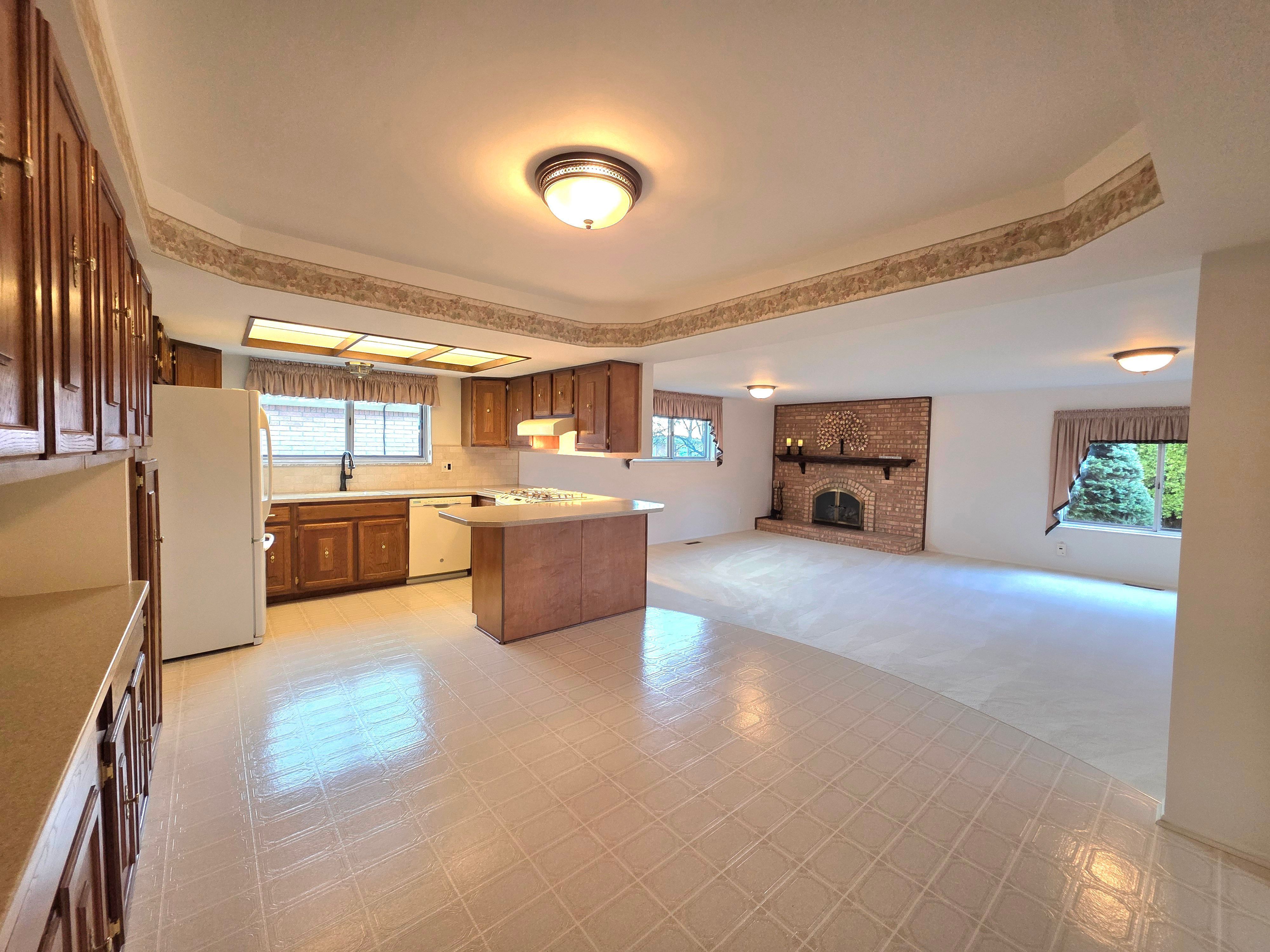 13421 KINGSVILLE Drive