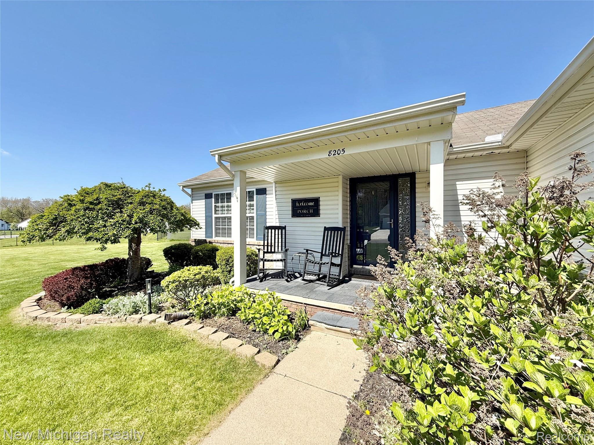 8205 Peninsula Circle