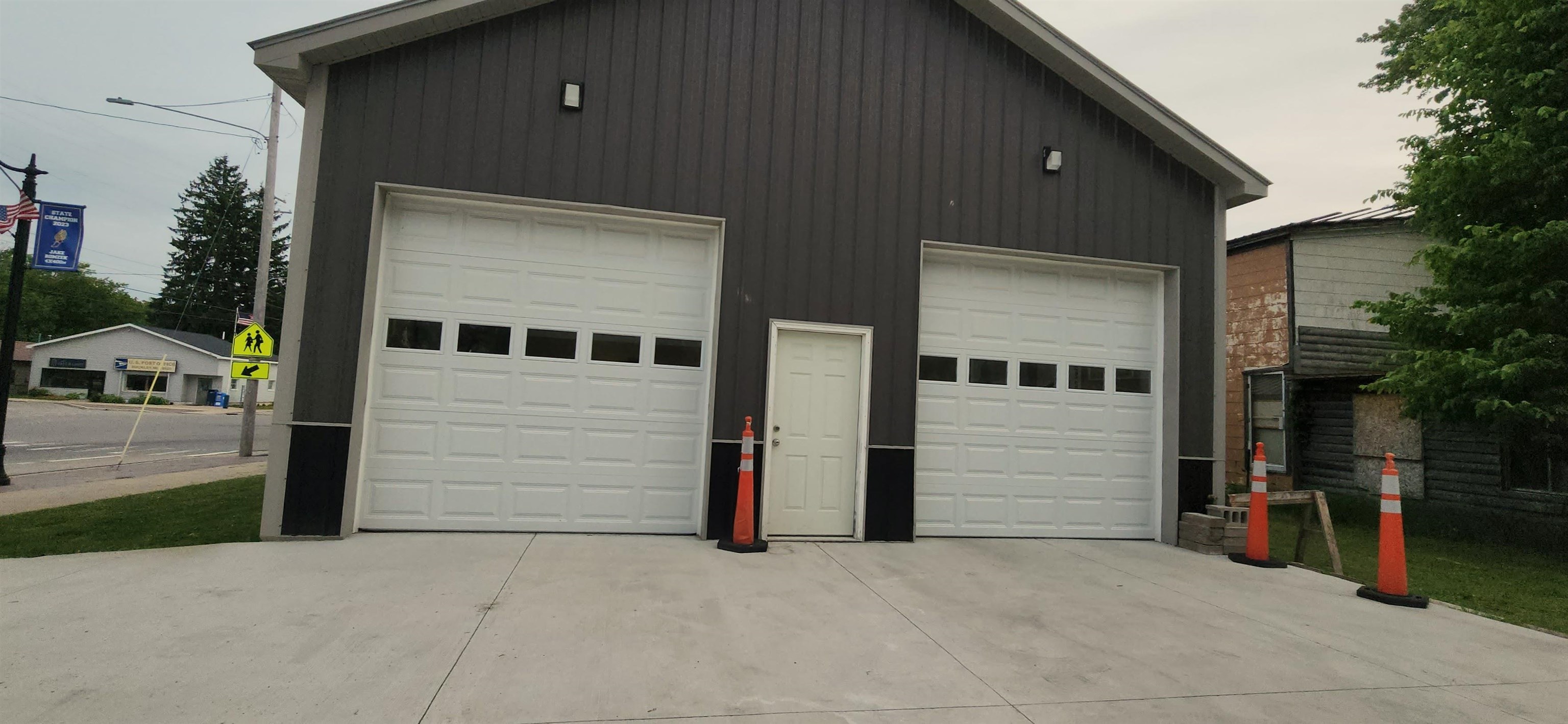 102 + 3 W Wexford Avenue