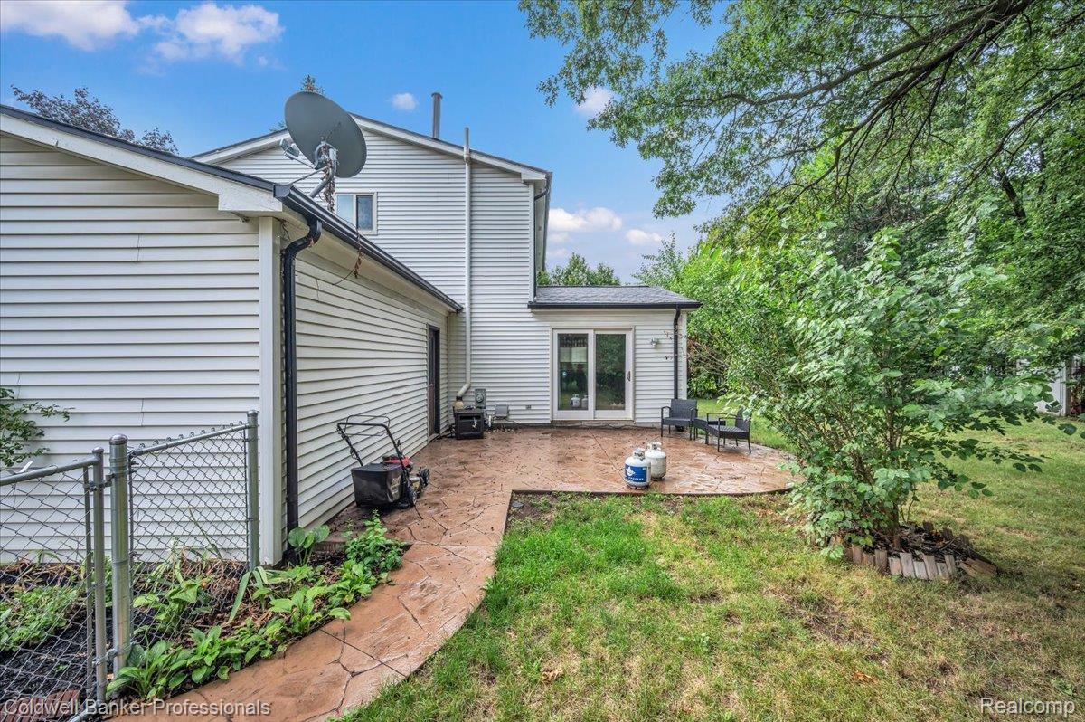1081 Keble Lane