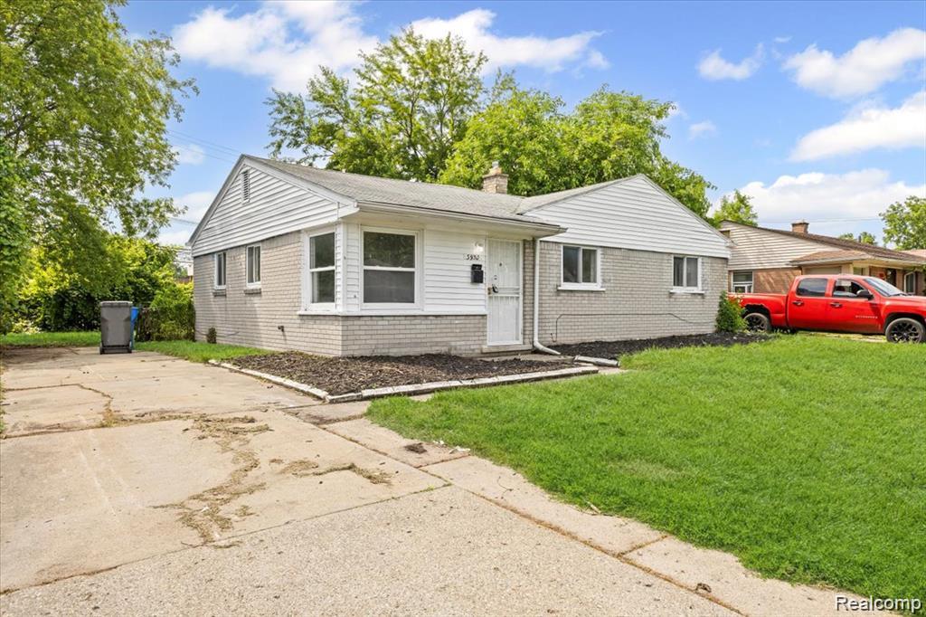 3930 Bayhan