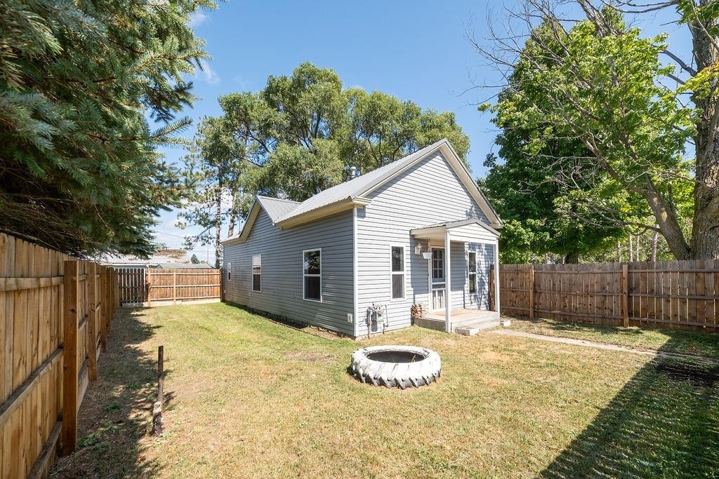 211 Oak